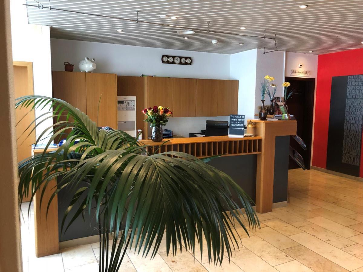 兹斯酒店 韦廷根 外观 照片